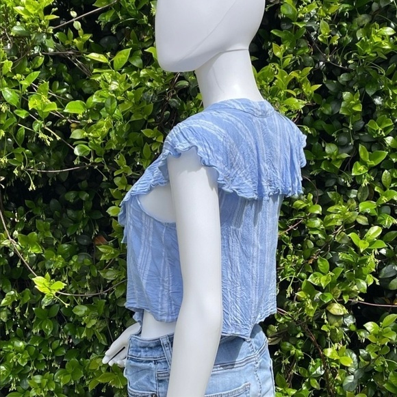 💋SHOW Me Your Mumu Boho Blue Striped Ruffle Lace Tie Front Crop Blouse - Picture 11 of 13